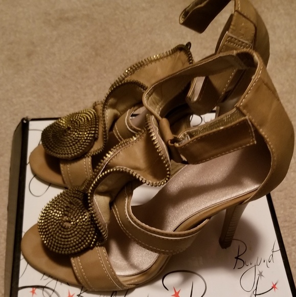 Shoes - Picture 2 of 3